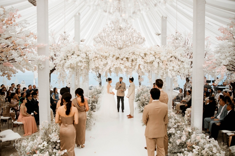 Chitwai bali wedding six senses uluwatu 17