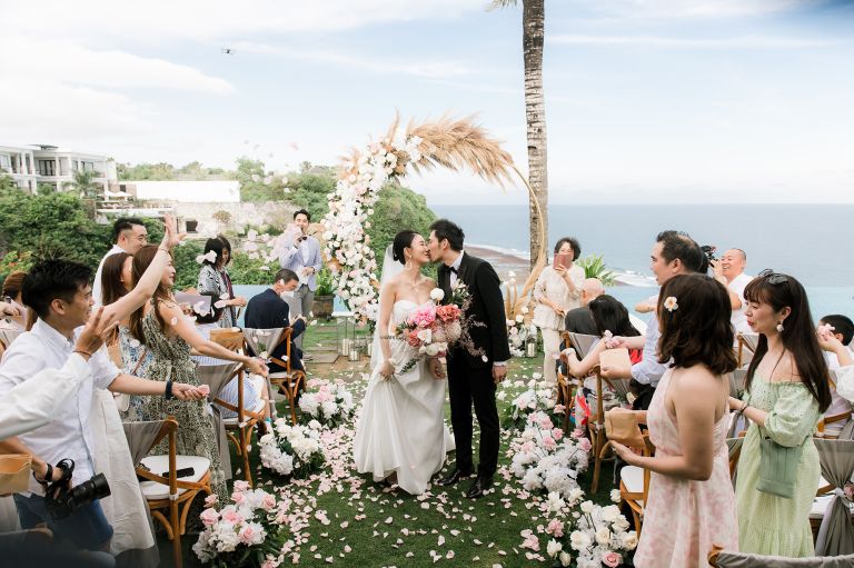 the ungasan bali wedding bali pixtura michelle 16